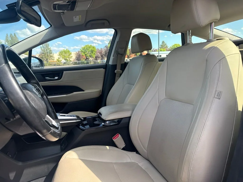 Used 2018 Moonlit Forest Pearl Honda Touring image 9