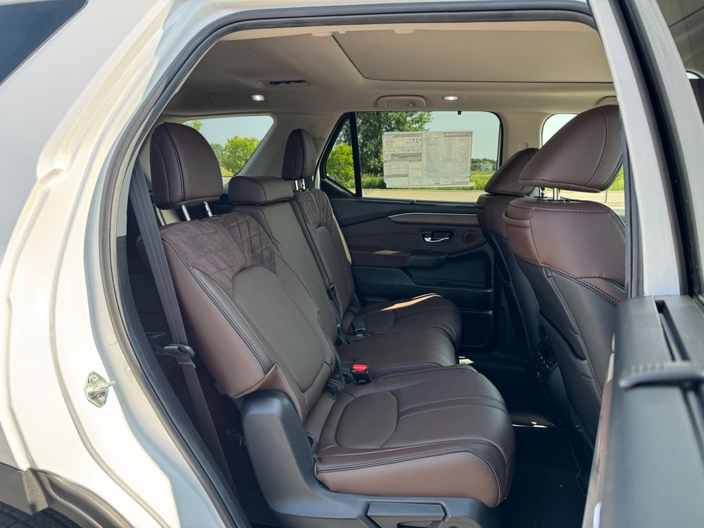 New 2026 Platinum White Pearl Honda AWD Elite image 12