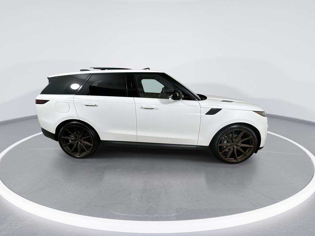 New 2026 FUJI WHT Land Rover SE image 9