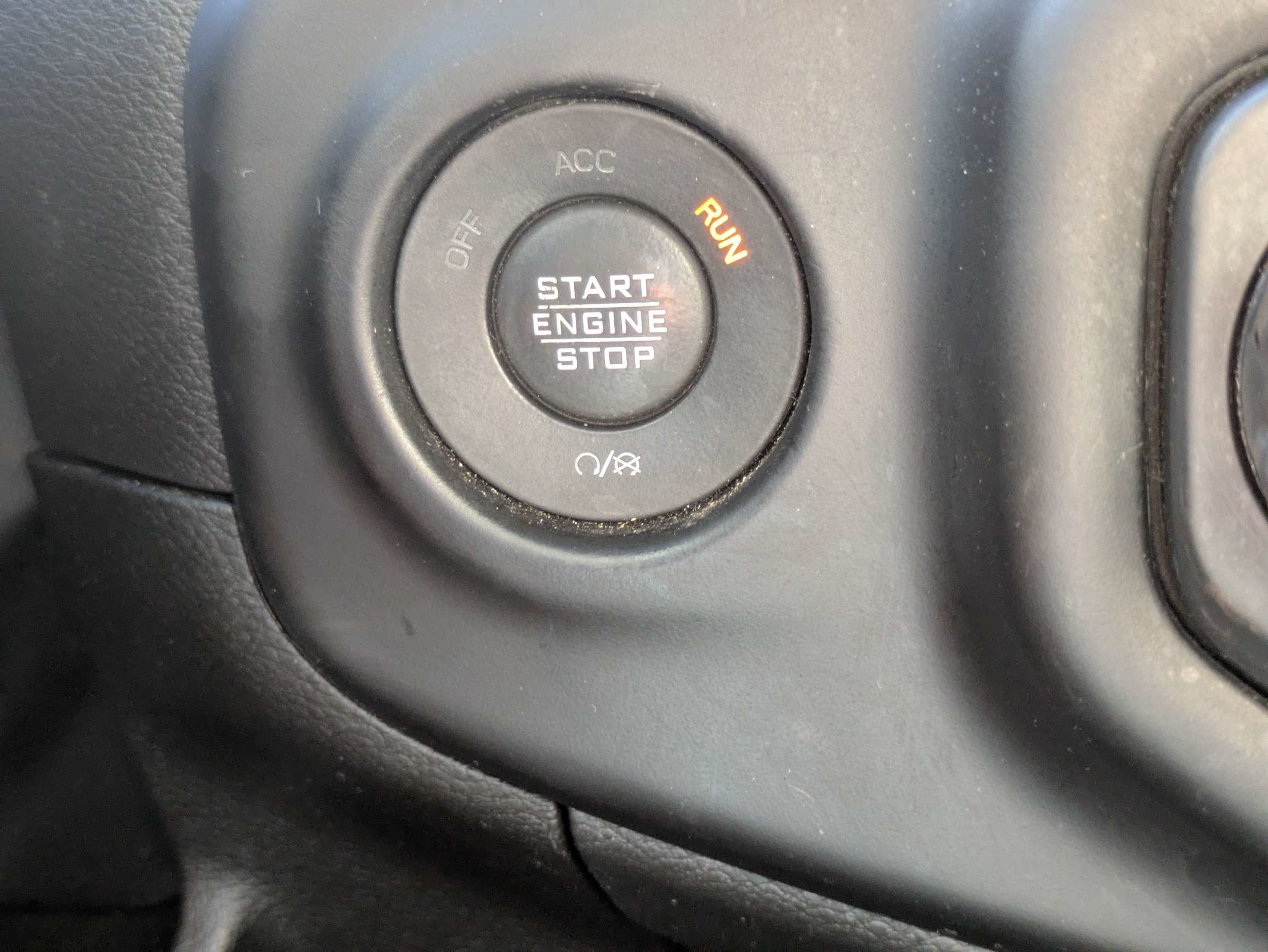 Used 2023 Green Jeep Sport image 24