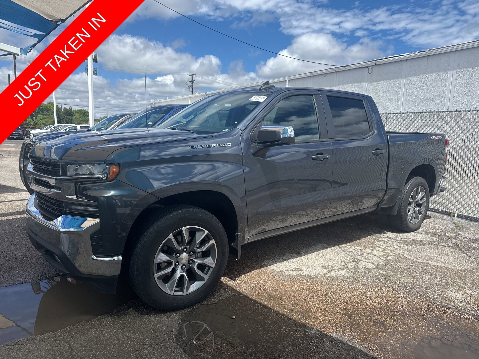 2022 Chevrolet Silverado 1500 LT 2FL 4X4 Crew Cab Short Box's photo
