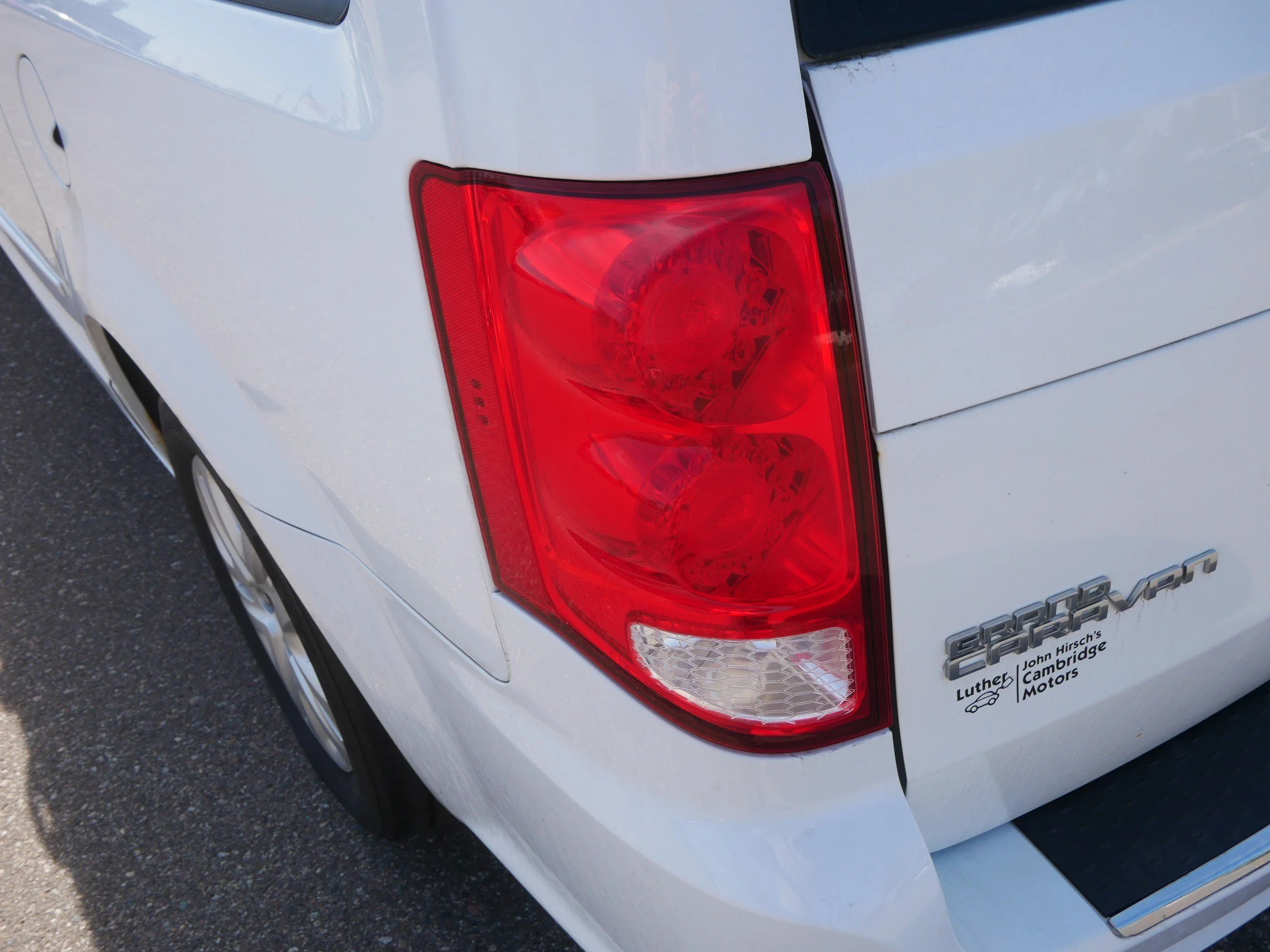 Used 2017 White Knuckle Clearcoat Dodge SE image 17
