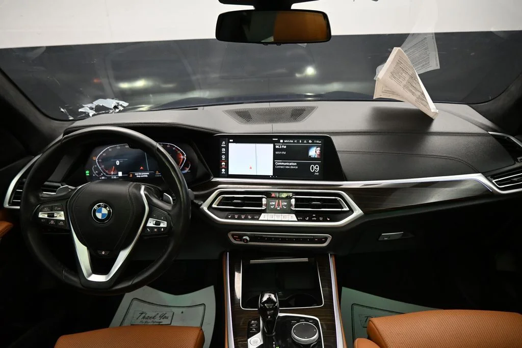 Used 2023 Blue BMW xDrive40i image 16