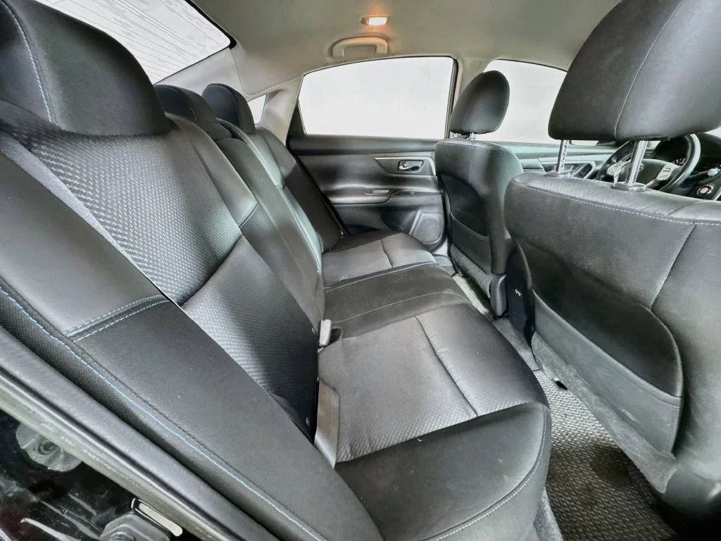 Used 2018 Super Black Clearcoat Nissan 2.5 SR image 32