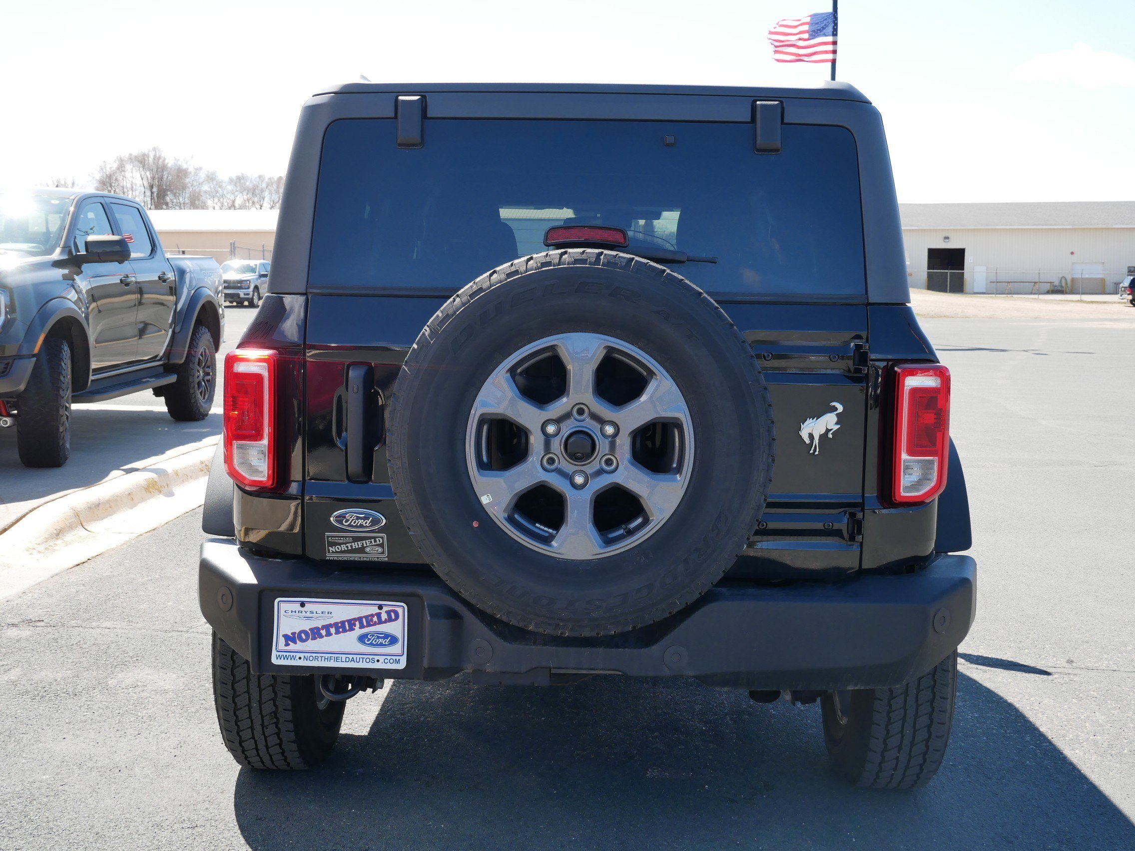 View vehicle photo 7