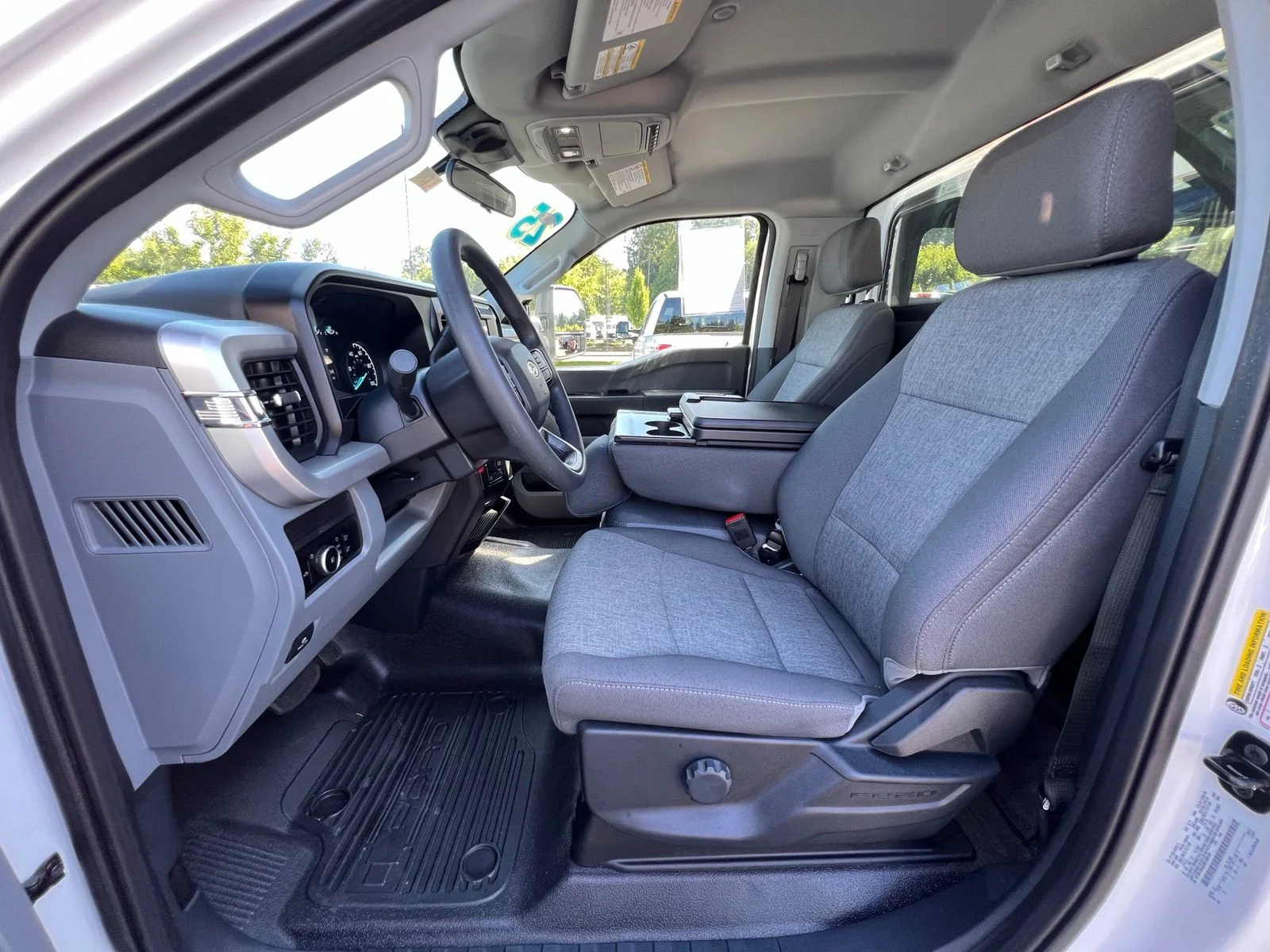 Used 2025 White Ford XLT image 10