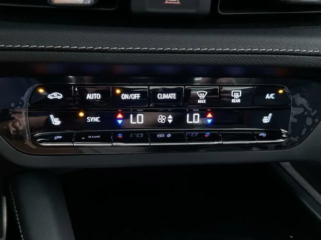 2023 Buick Envision Essence - Photo 25