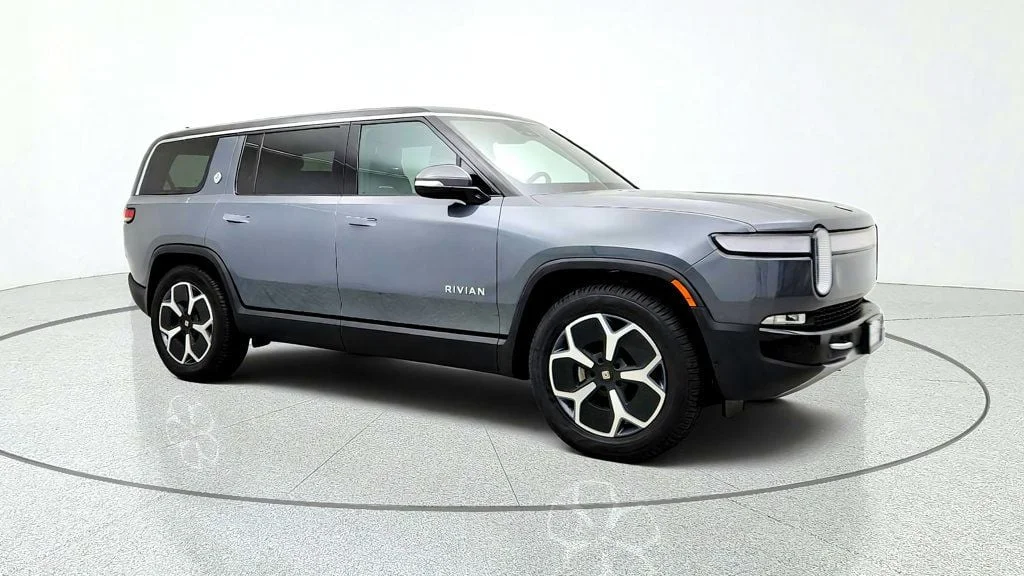 Used 2024 El Cap Granite Rivian Adventure Dual-Motor Large Pack image 3
