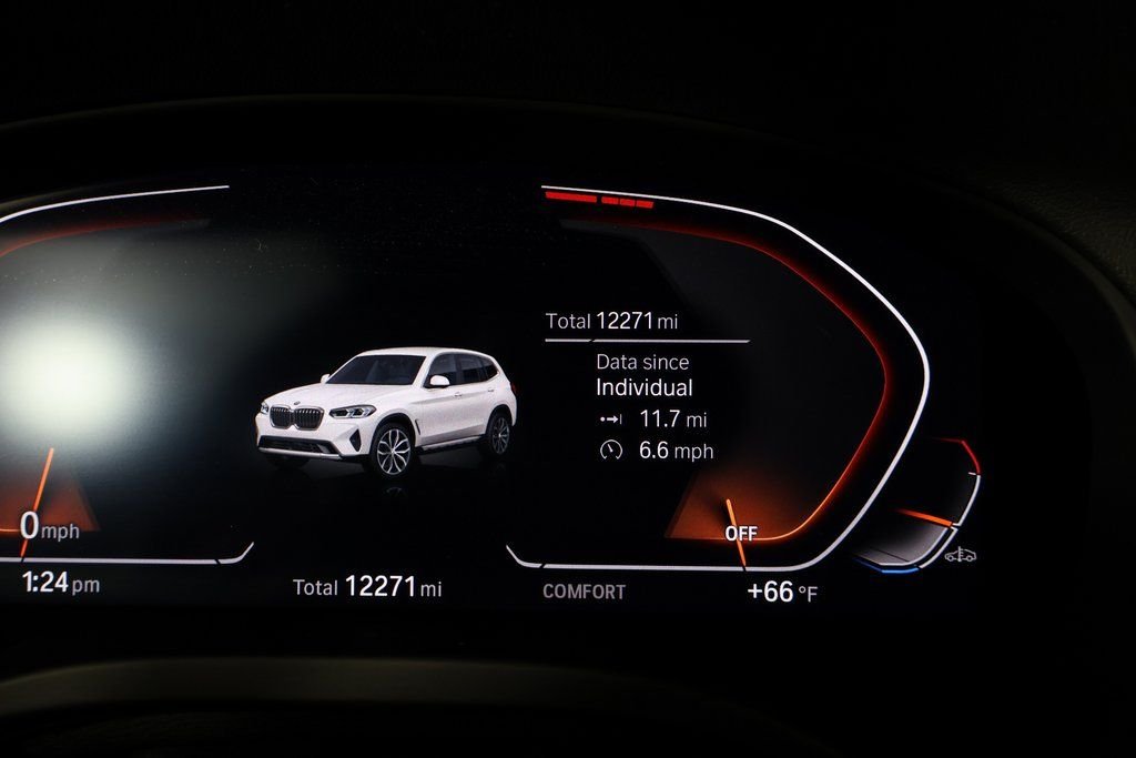 Used 2024 White BMW sDrive30i image 17