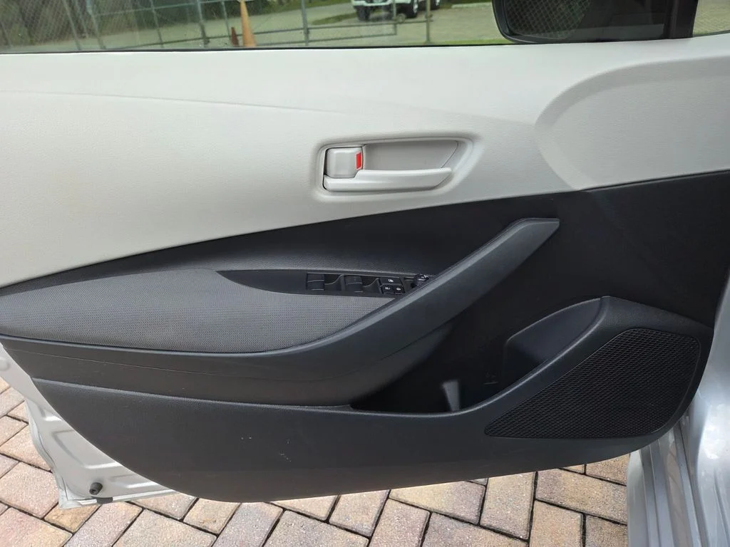 Certified Used 2025 Silver Toyota LE image 26