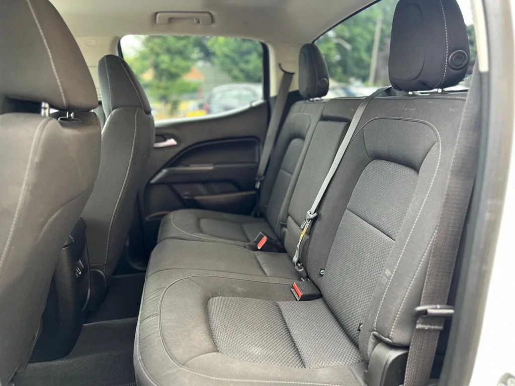 Used 2022 White Chevrolet LT image 13
