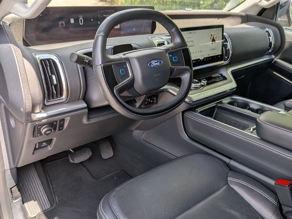 Used 2025 Black Ford Platinum image 29