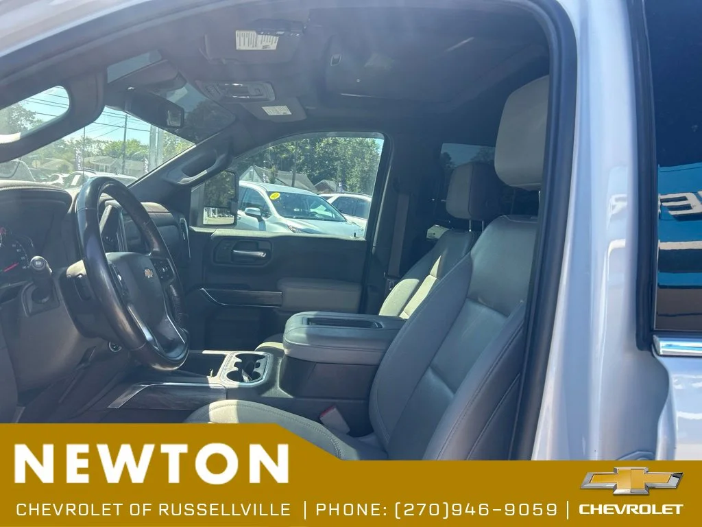 Used 2021 Summit White Chevrolet LTZ image 4