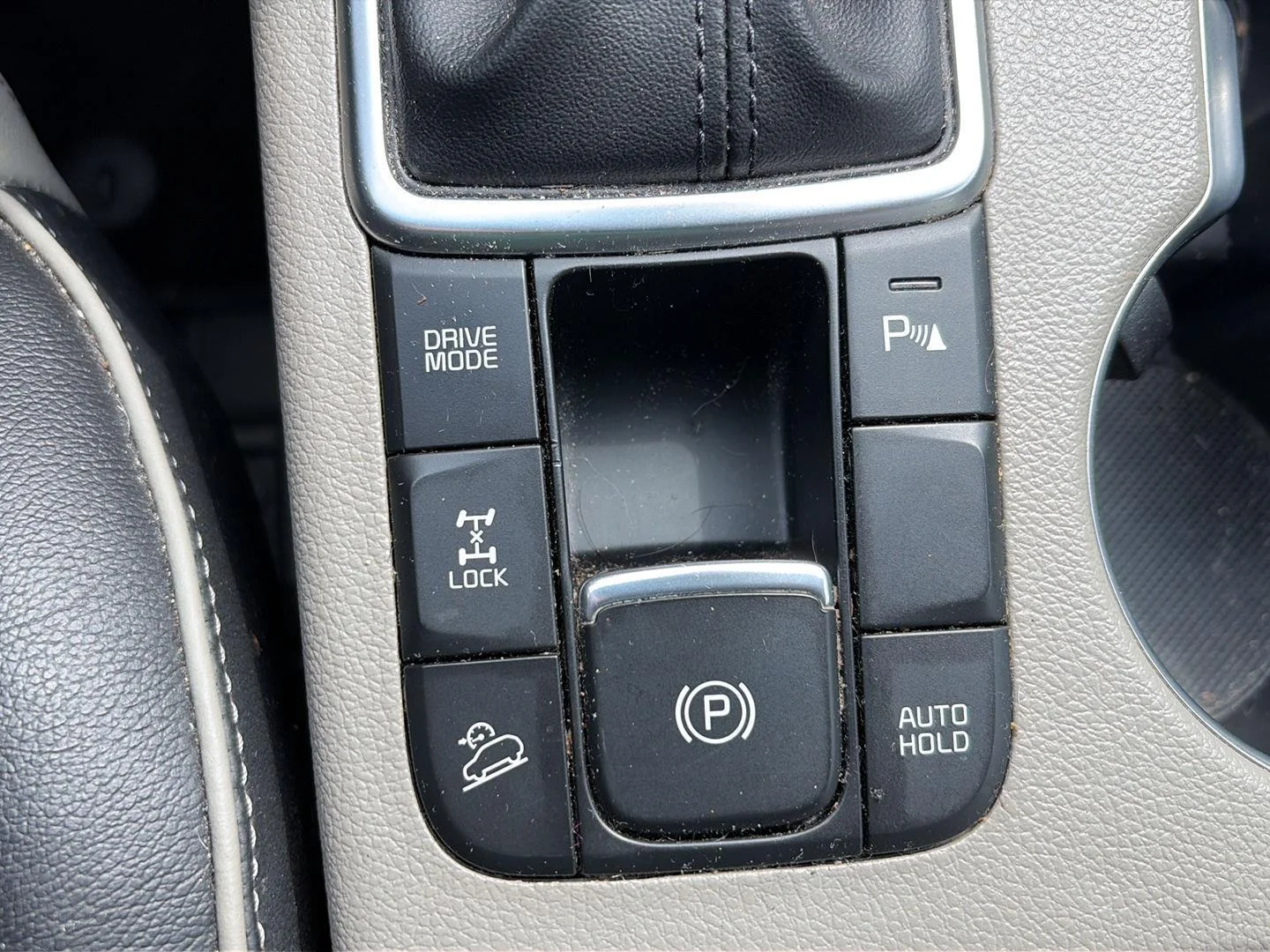 Used 2021 Hyper Red Kia SX Turbo image 17