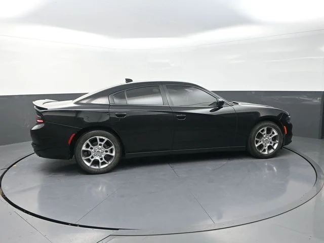 Used 2016 Black Dodge SXT image 10