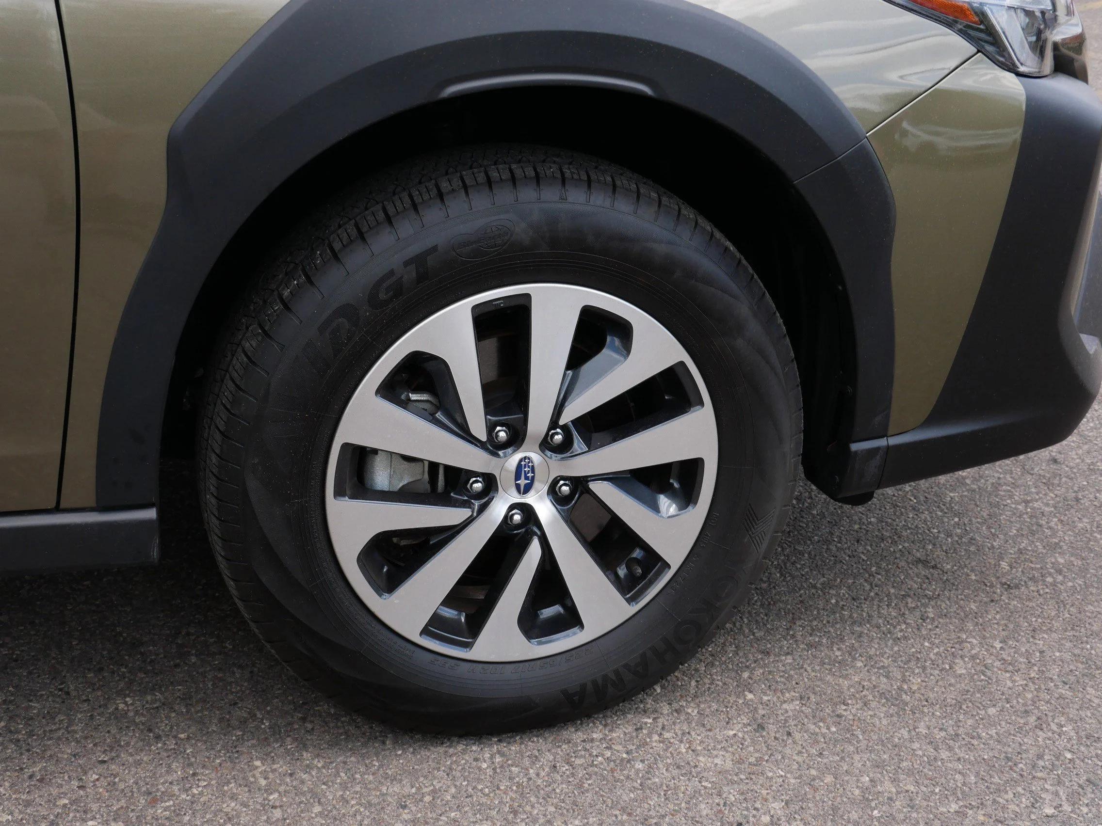 Used 2024 Autumn Green Metallic Subaru Premium image 15