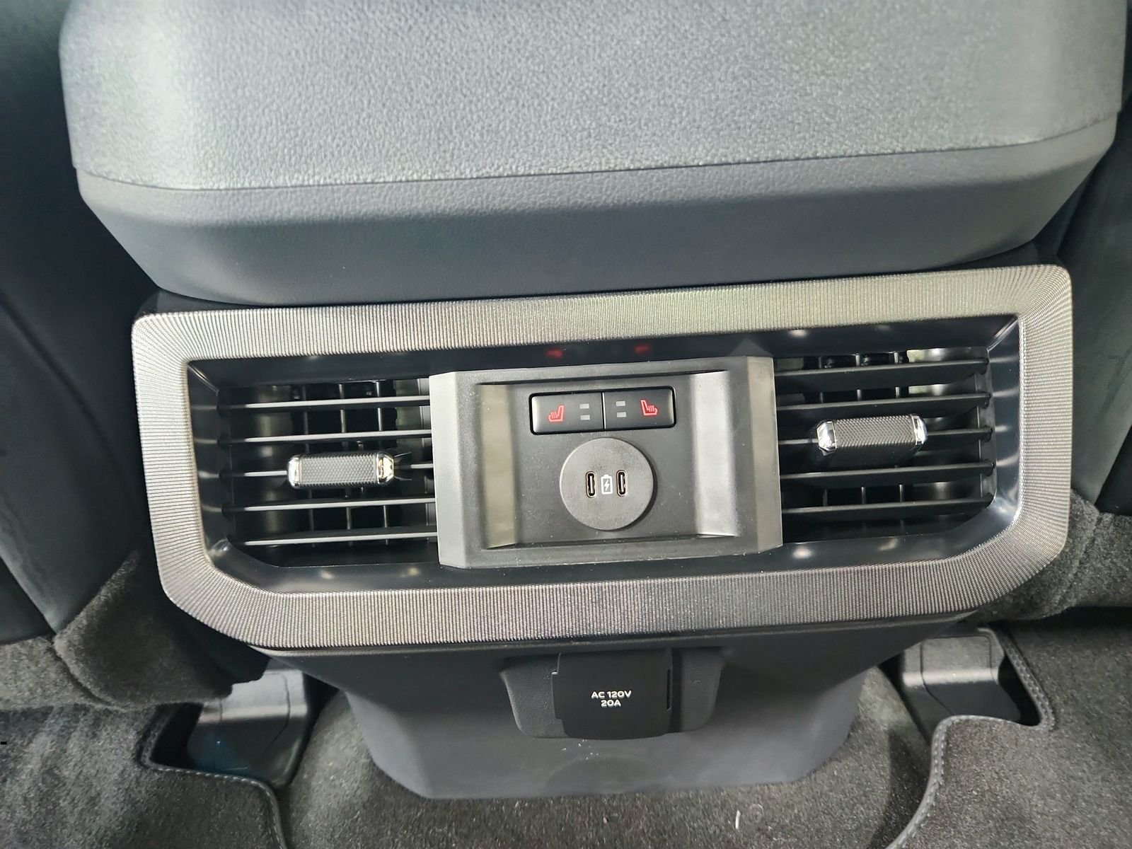 2026 Ford F-350 Super Duty Platinum - Photo 41