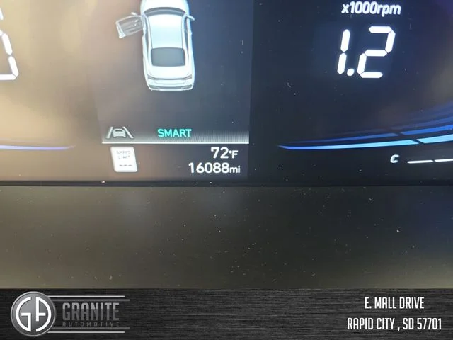 2025 Hyundai Elantra SEL - Photo 17