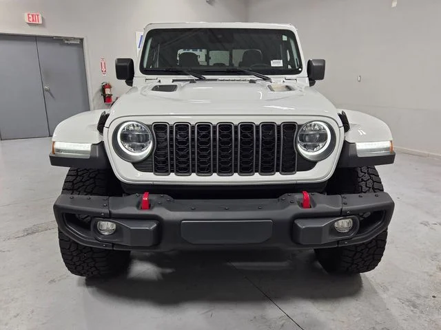 Used 2025 White Jeep Rubicon image 2