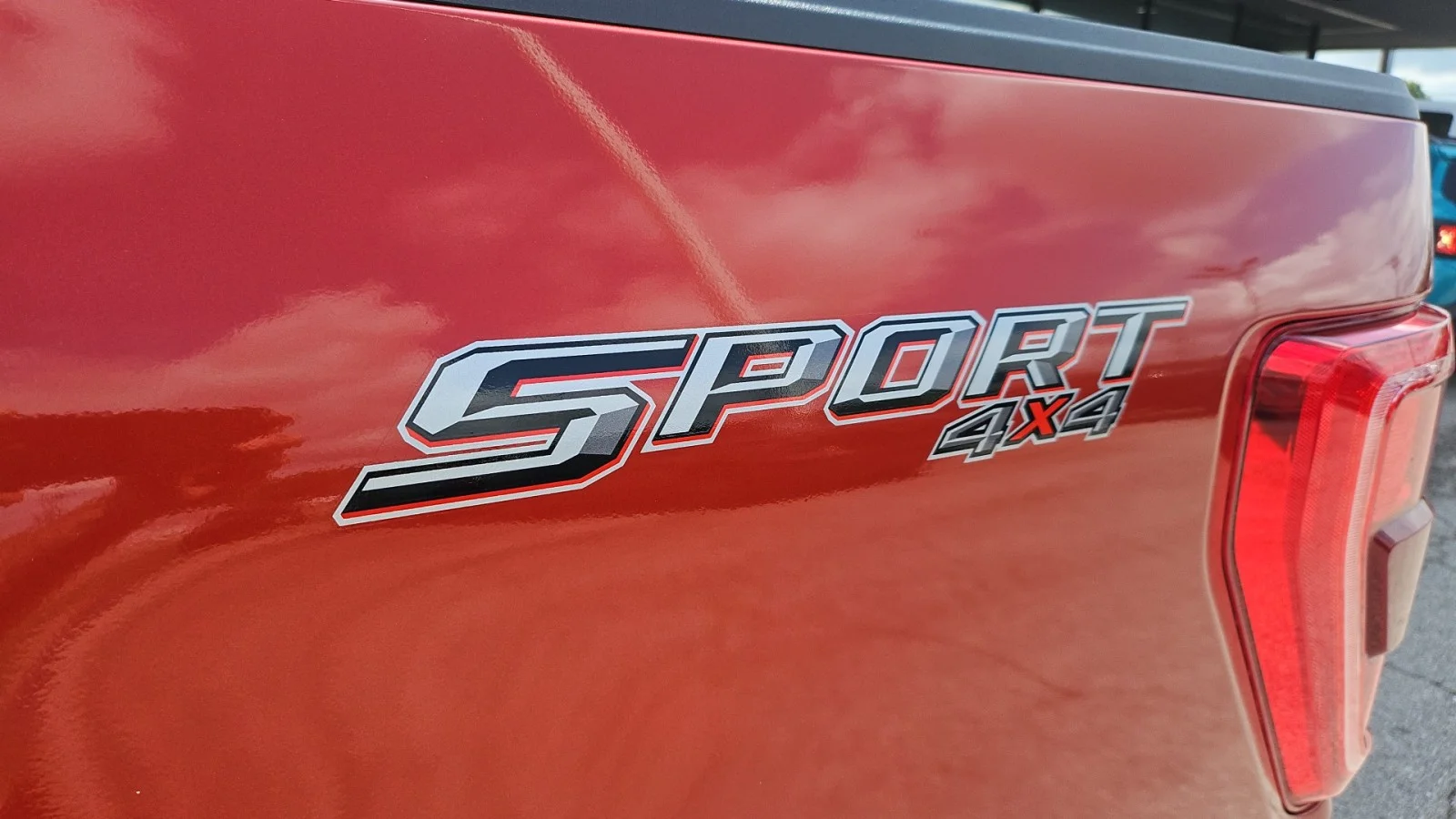 Used 2023 Red Ford XLT image 11