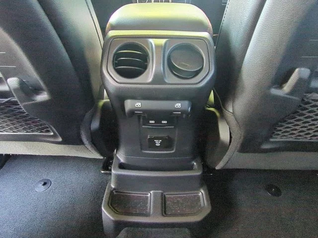 Used 2022 Gray Jeep Unlimited Rubicon image 29