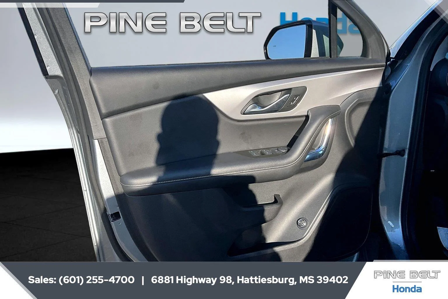 Used 2024 Sterling Gray Metallic Chevrolet LT image 17
