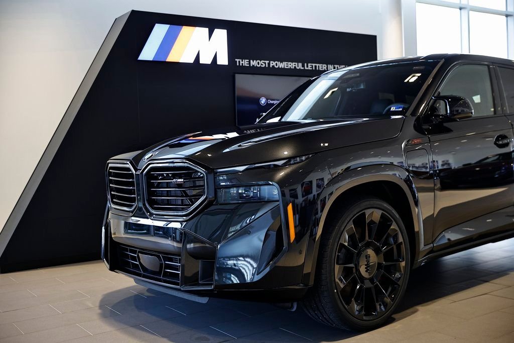 New 2026 Black Sapphire Metallic BMW Label image 12