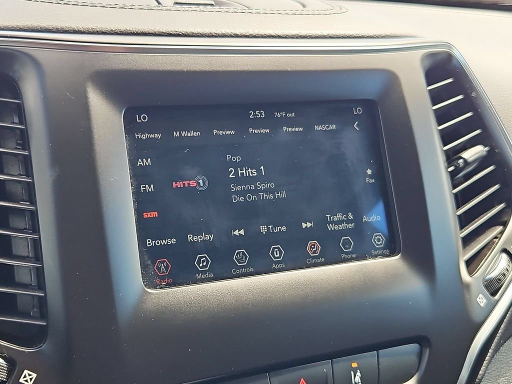 Used 2020 Light Brownstone Pearlcoat Jeep Latitude Plus image 17