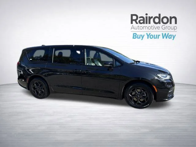 2023 Chrysler Pacifica Hybrid Limited