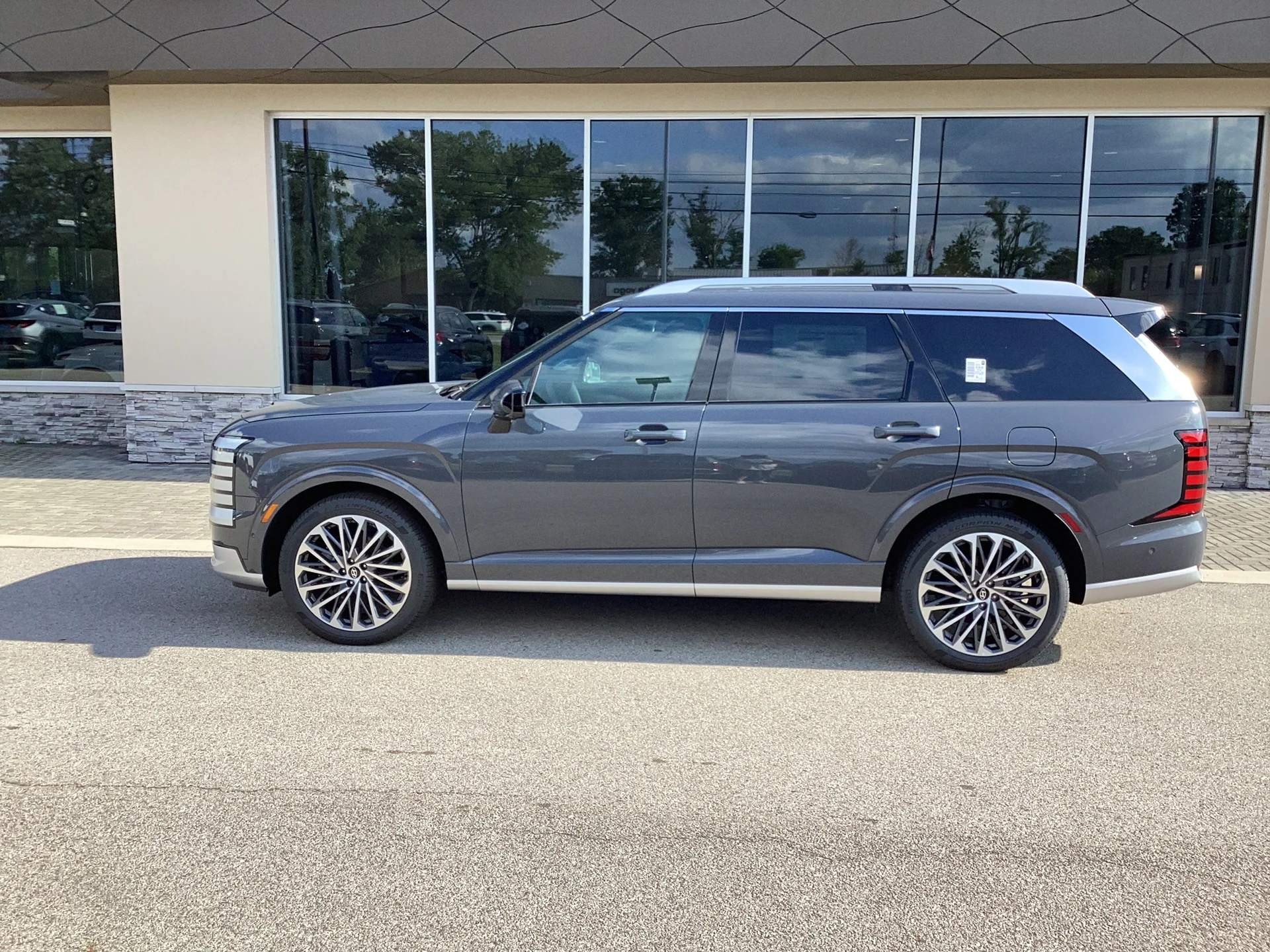 New 2026 Ecotronic Gray Metallic Hyundai Calligraphy image 9