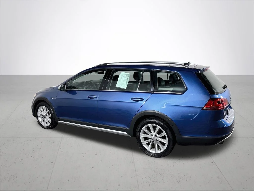 Used 2017 Blue Volkswagen TSI SE image 8