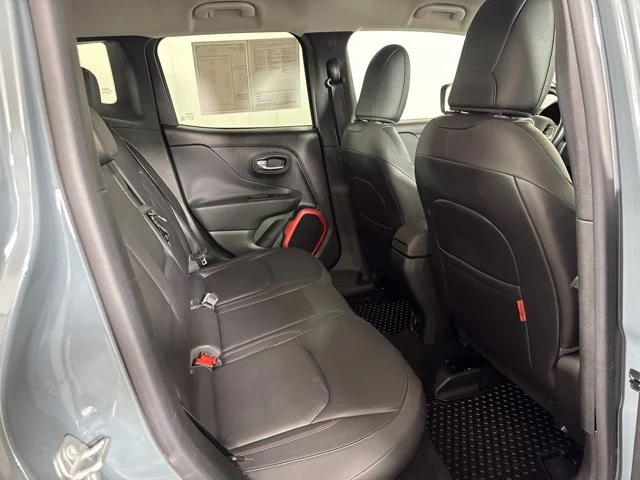 Used 2016 Gray Jeep Trailhawk image 5