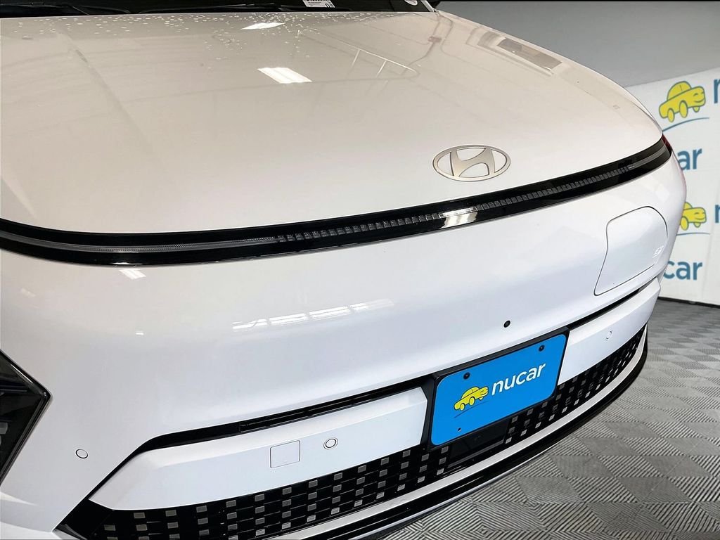 Used 2024 White Hyundai Limited image 31
