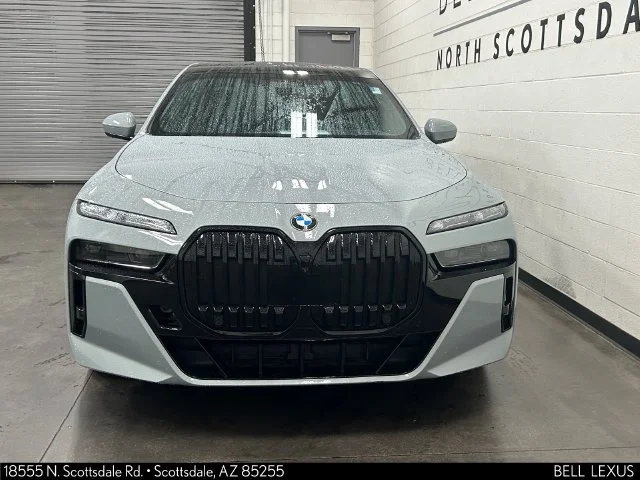 Used 2023 Gray BMW 760i xDrive image 5