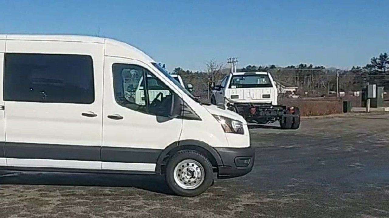New 2026 Oxford White Ford Cargo Van image 14