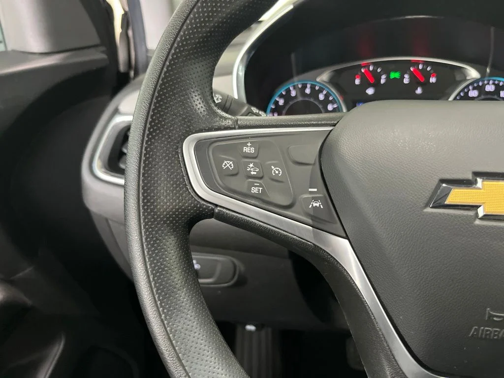 Used 2022 Gray Chevrolet LS image 6