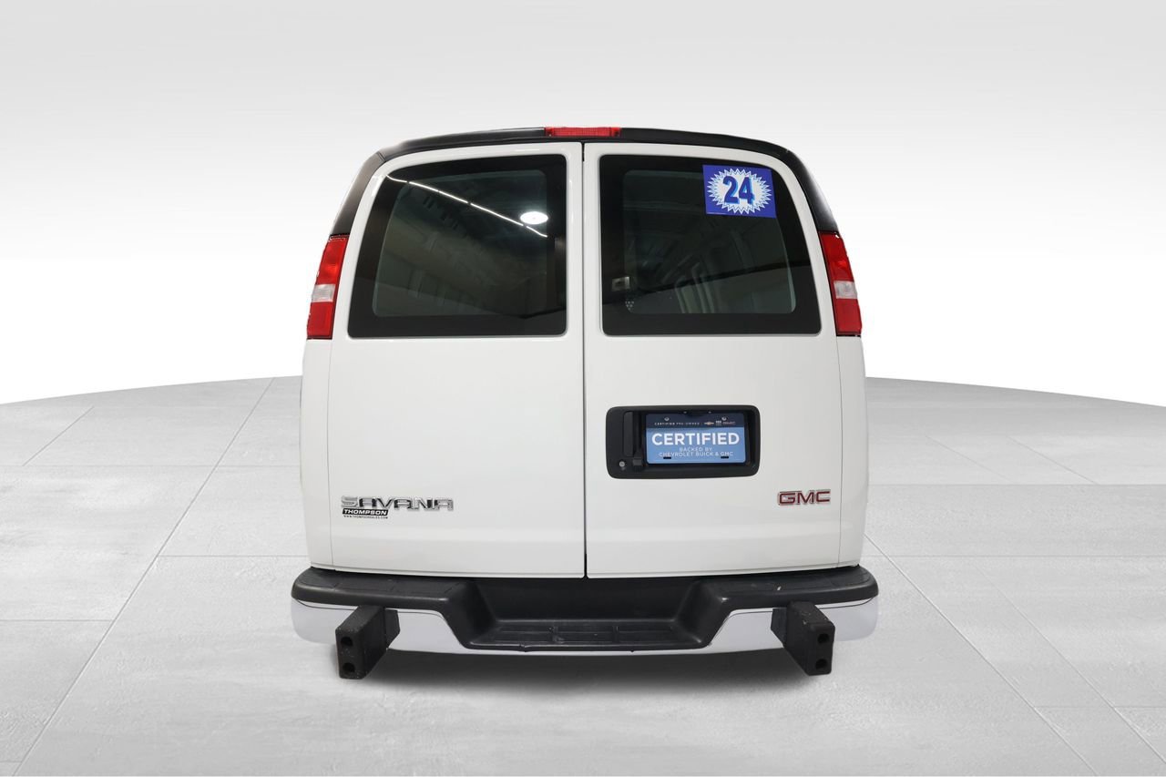 2024 Gmc Savana Cargo 2500 photo 3