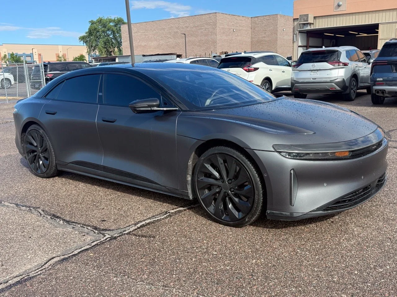 Used 2022  Lucid Grand Touring image 3
