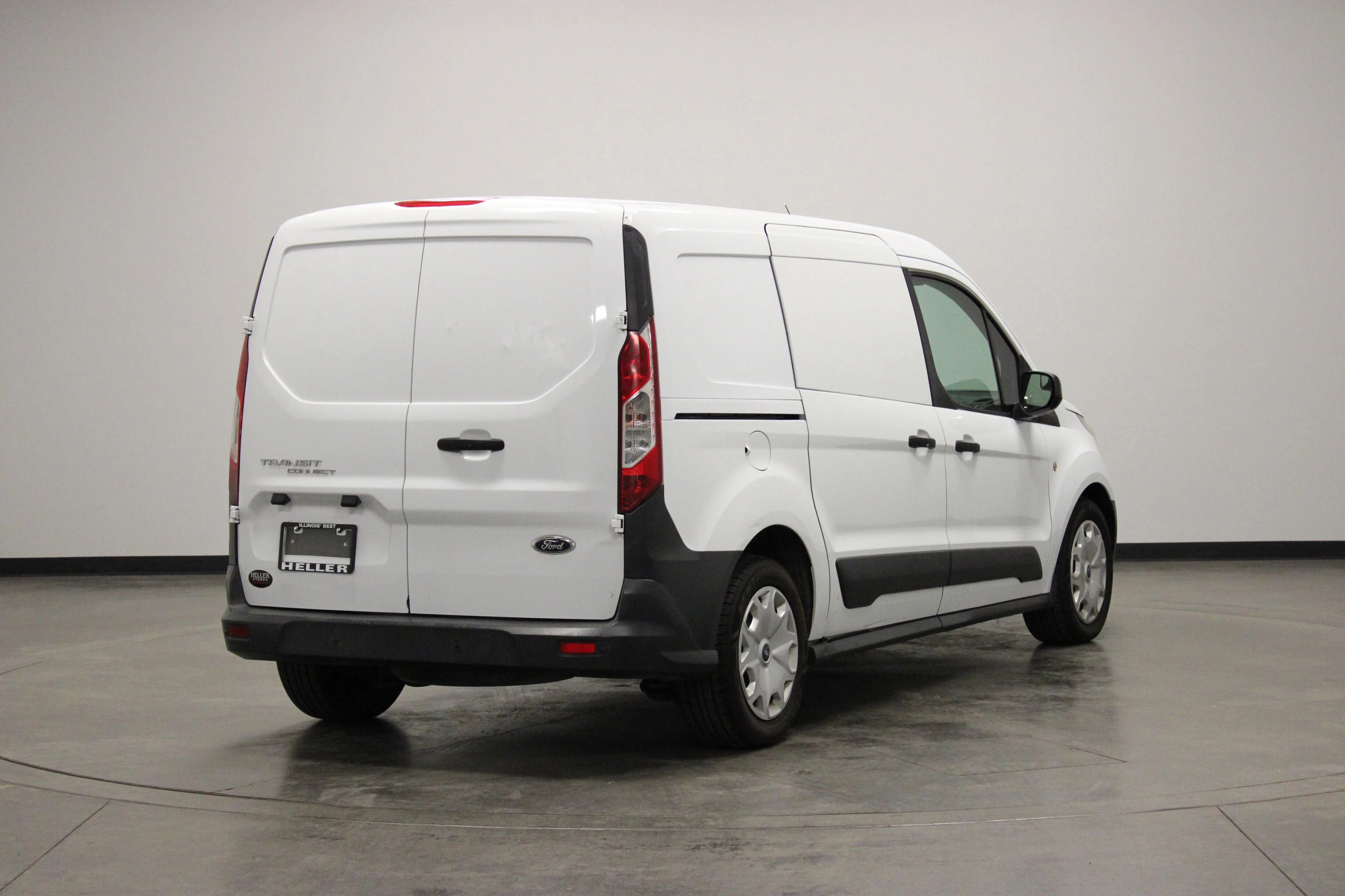 Used 2015 Frozen White Ford XL image 8