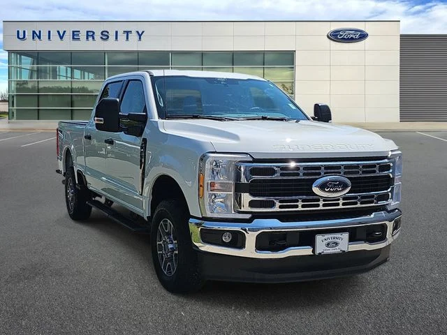 Used 2025 White Ford XLT image 1