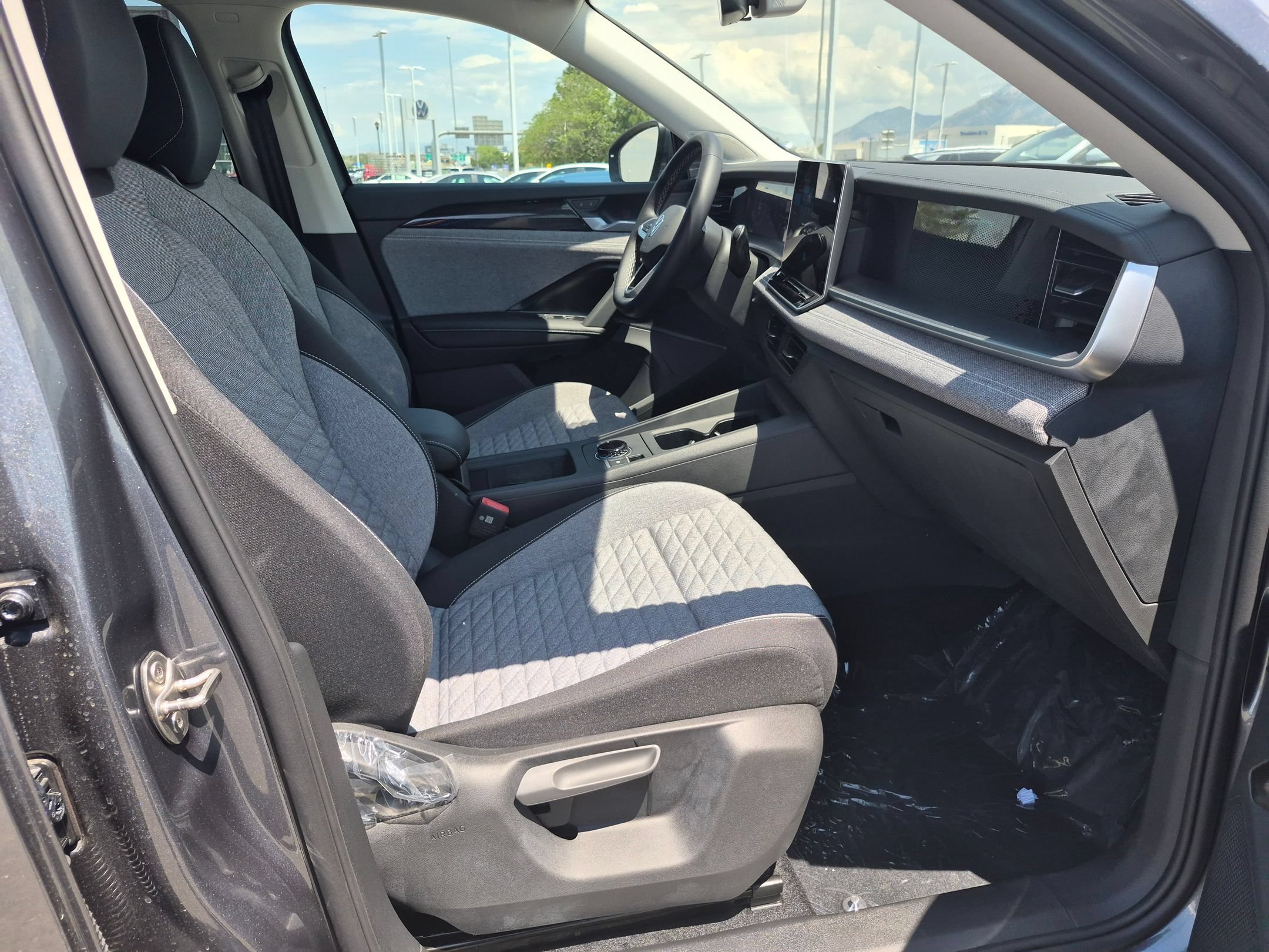New 2026 Platinum Gray Metallic Volkswagen S image 28
