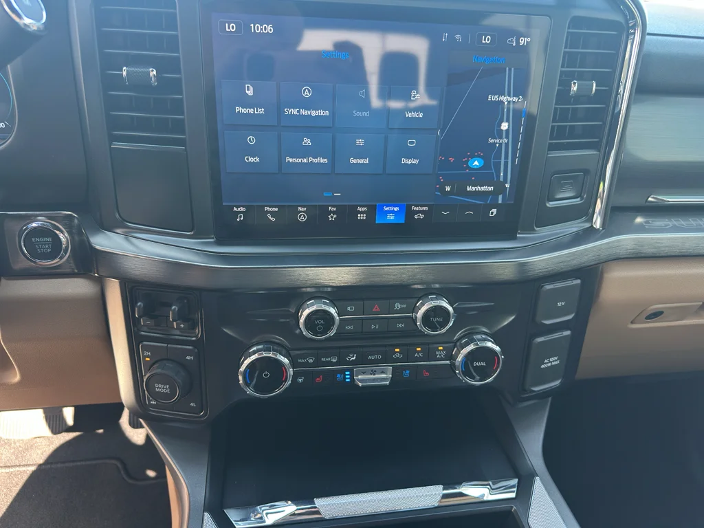 Used 2025 Star White Metallic Tri-Coat Ford LARIAT image 4