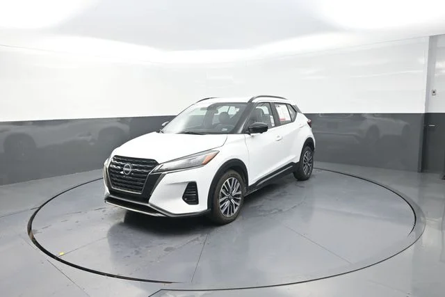 Used 2024 White Nissan SR image 63