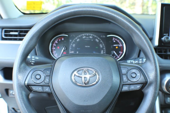 Used 2024 Ice Cap Toyota XLE image 8