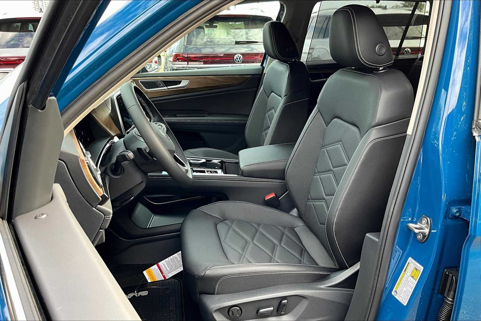 New 2026 Mountain Lake Blue Metallic Volkswagen 2.0T SE W/TECHNOLOGY image 9