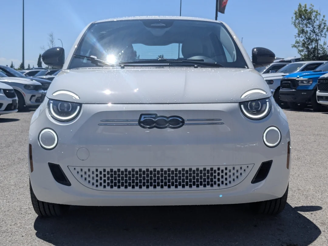 New 2026 White FIAT Pop - - FWD - Backup Camera - Lane Keep Assist - Rear Park Assist - Auto Climate & More! image 3