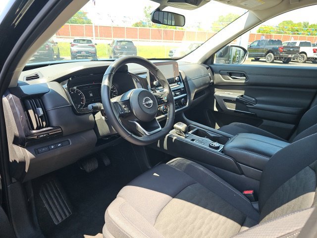 Used 2025 Black Nissan SV image 10