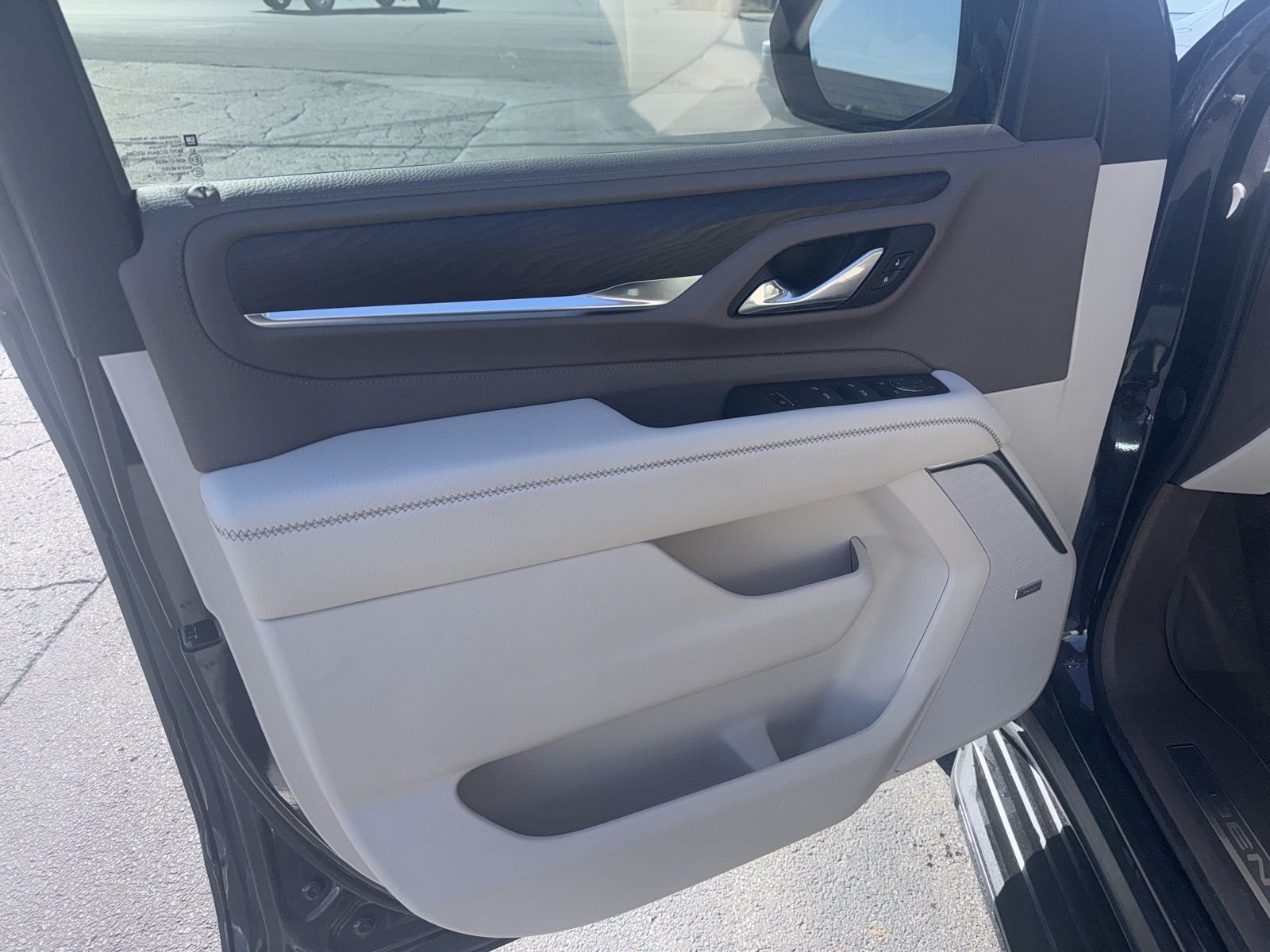 Used 2024 Silver GMC Denali image 11
