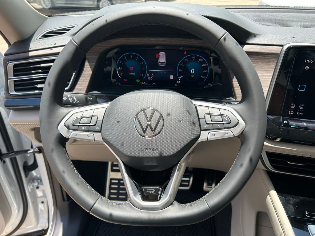 New 2026 White/off-white Volkswagen 2.0T SEL Premium R-Line image 22
