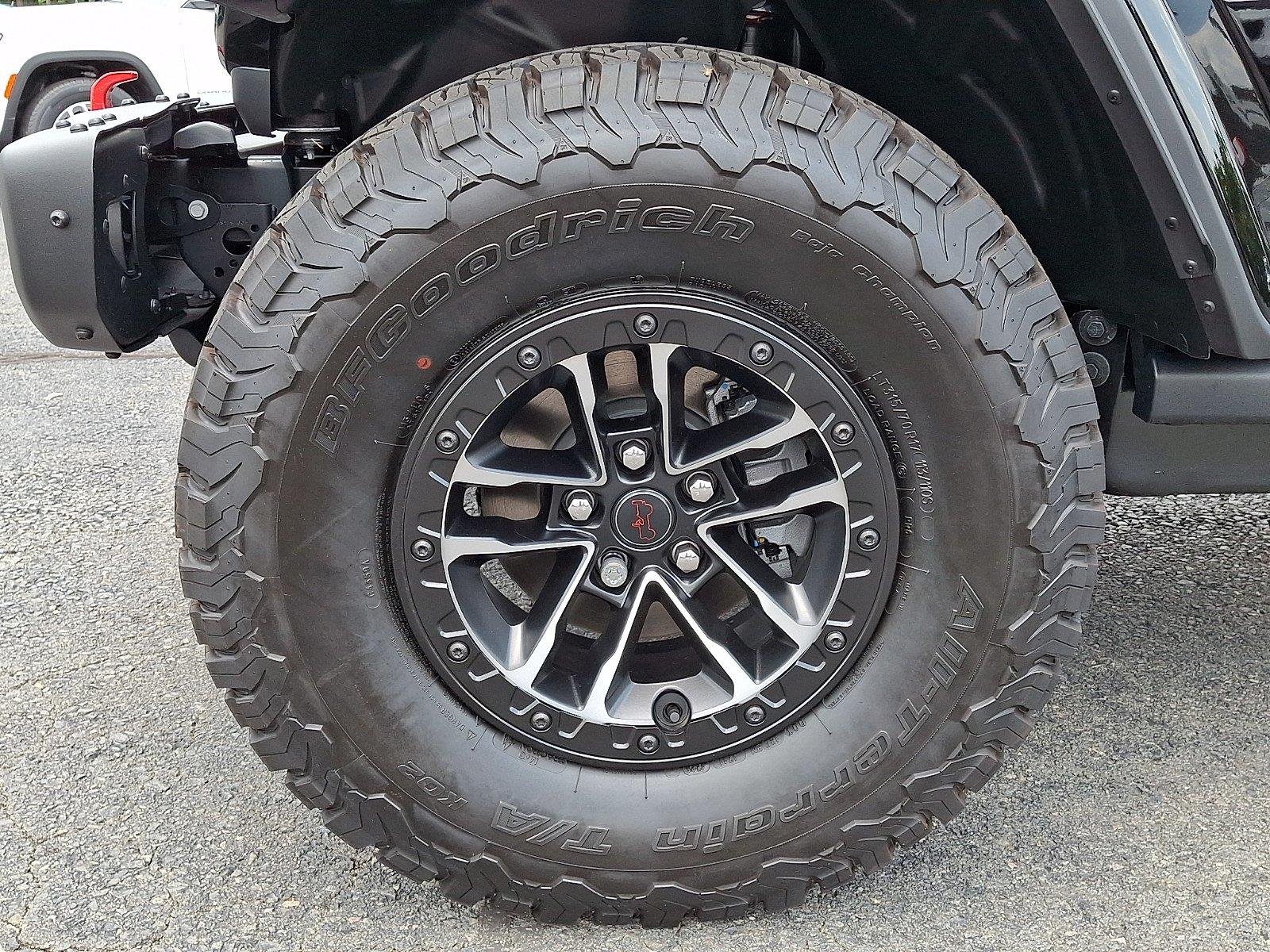 New 2026 Black Clearcoat Jeep Rubicon X image 5